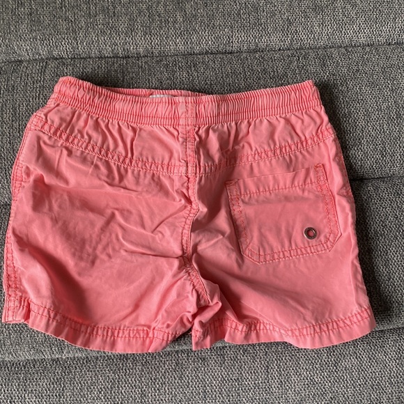 Super cute boys swim shorts - size 3 - Picture 3 of 4